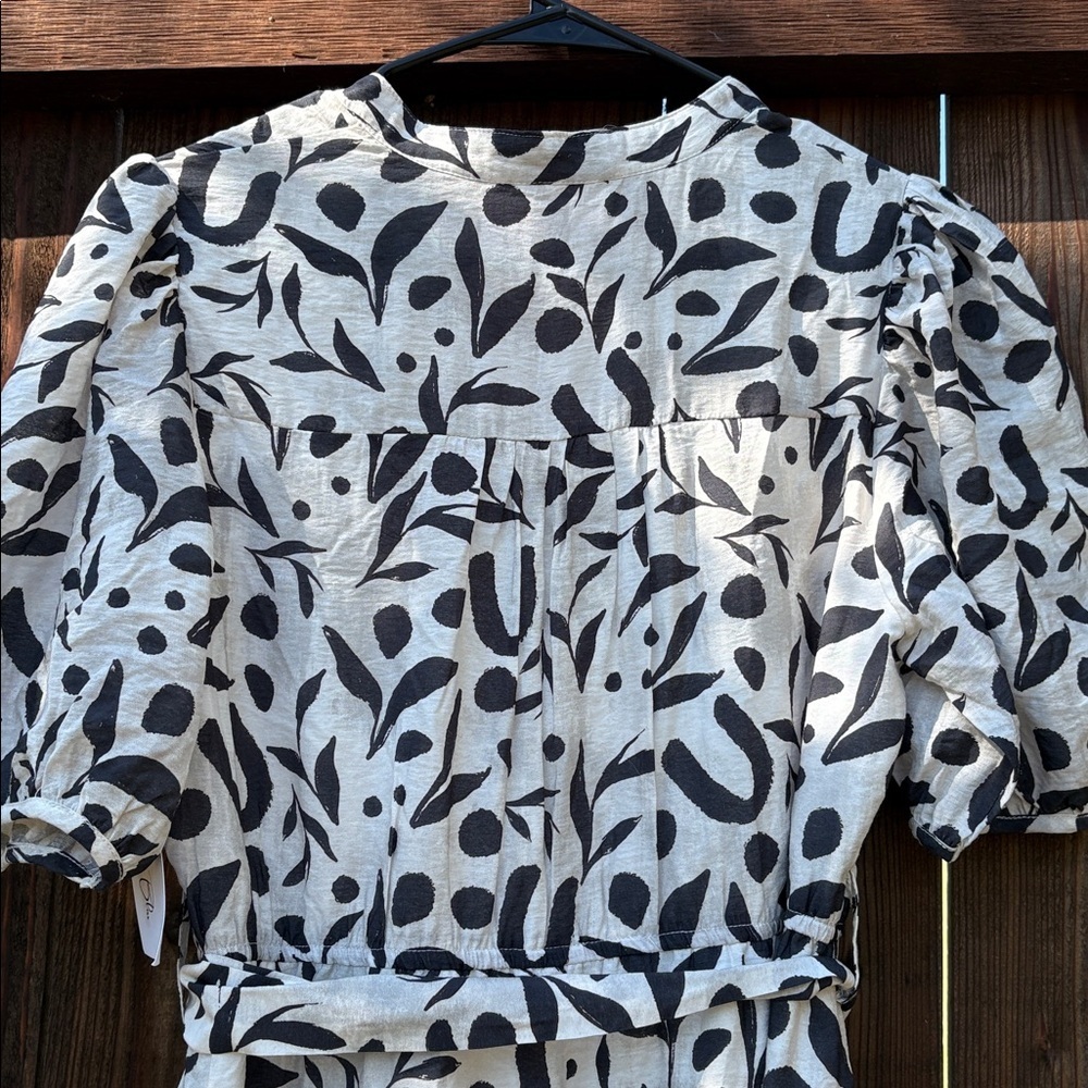 NWT THML Black and White Patterned dress. - Picture 8 of 13